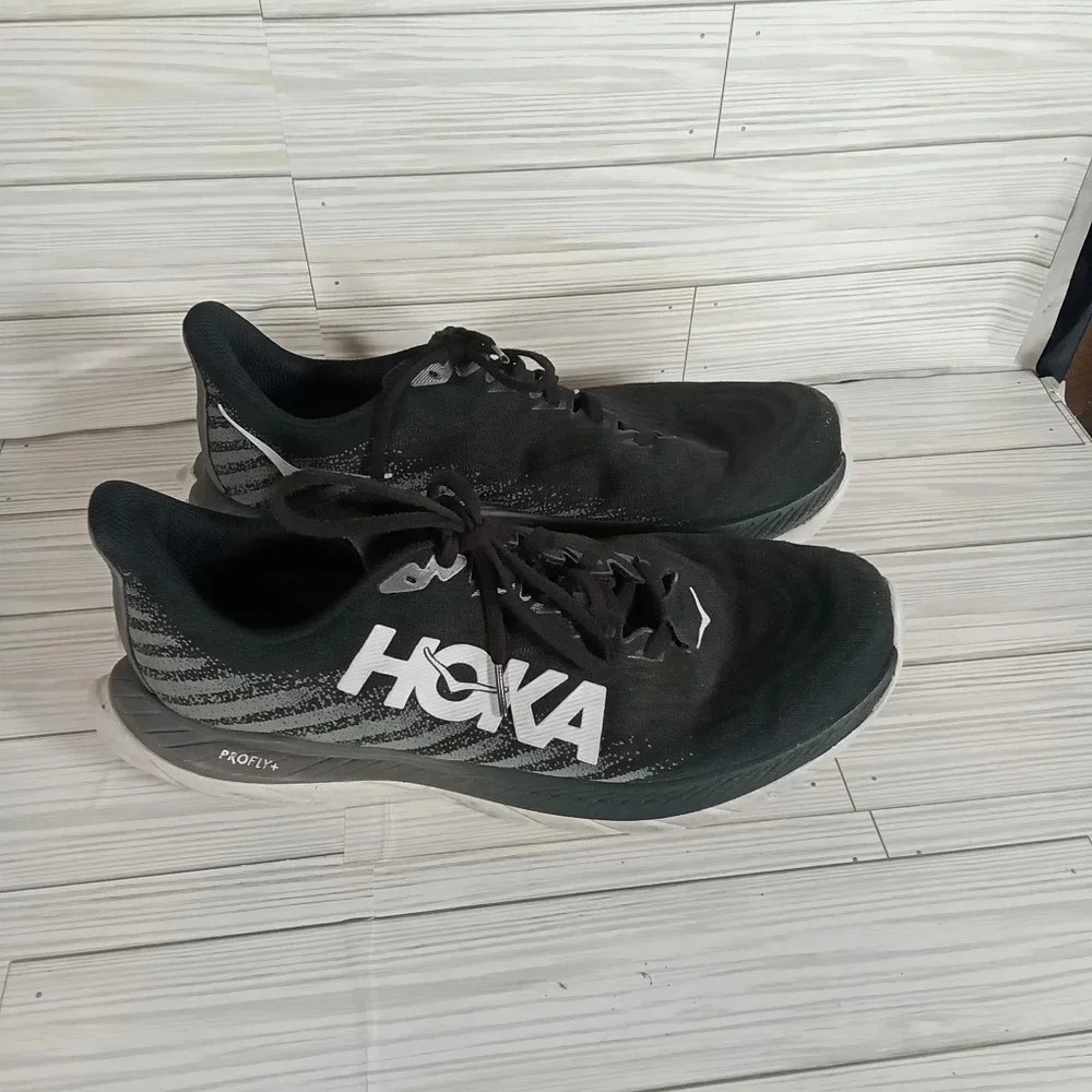 Hoka one one profly Mach 5 black running sneakers men's 11D